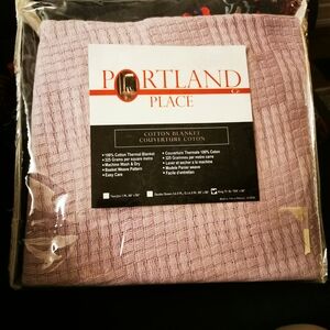 Portland Place Cotton Blanket in Lavender